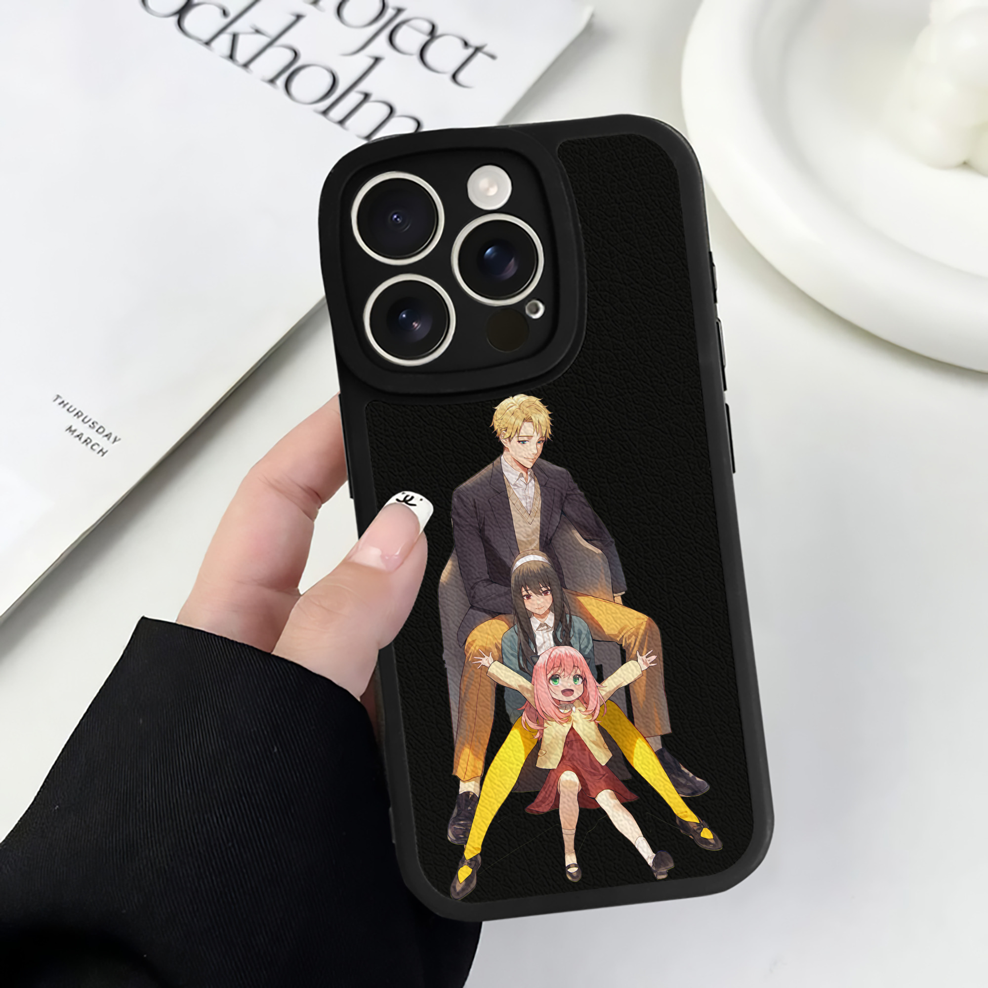 （画像用） SPY×FAMILY间谍家家酒 【iPhone 16シリーズ対応】シリコンスマホケース（レザー調） 材質：シリコン